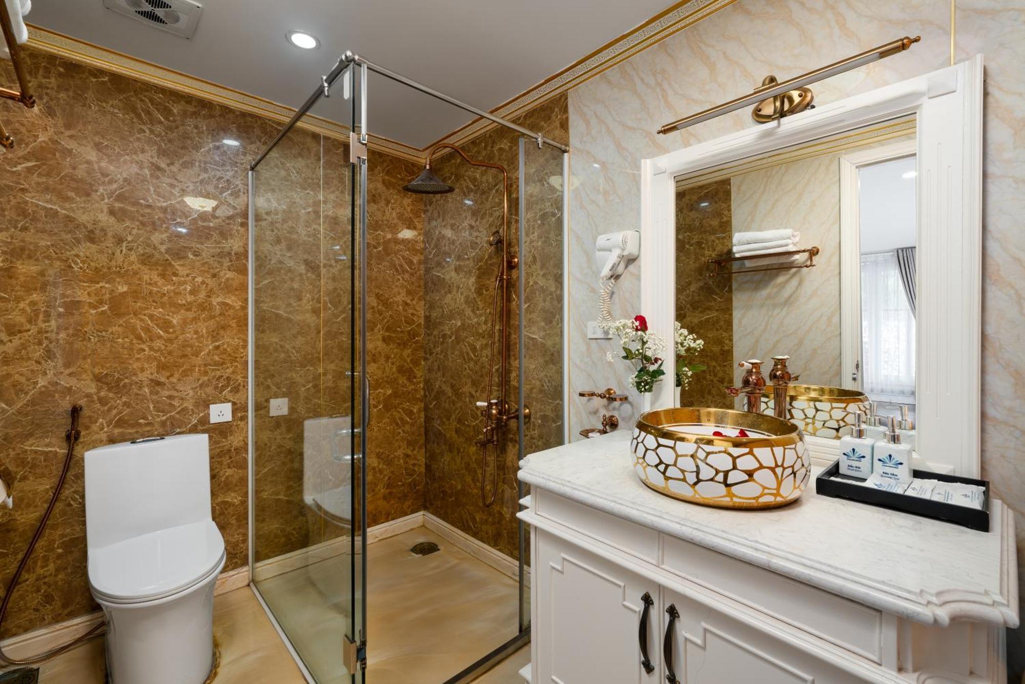 מלון הלונג Halong Aquamarine Royal Cruise מראה חיצוני תמונה